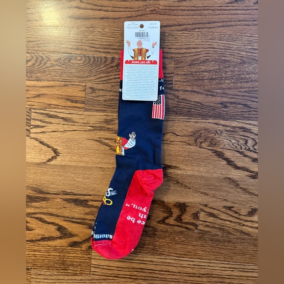 NWT  Sock Religious Pope Leo XIV adult socks in the navy blue color - Picture 4 of 6